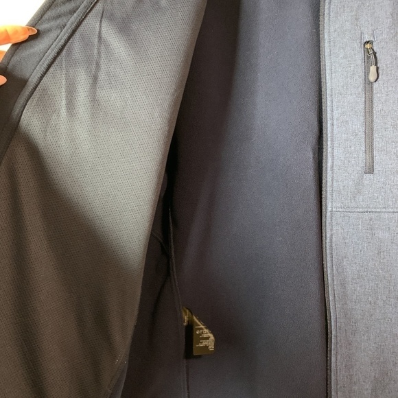 Kirkland Signature Men's Blue Rain Jacket - Picture 5 of 8